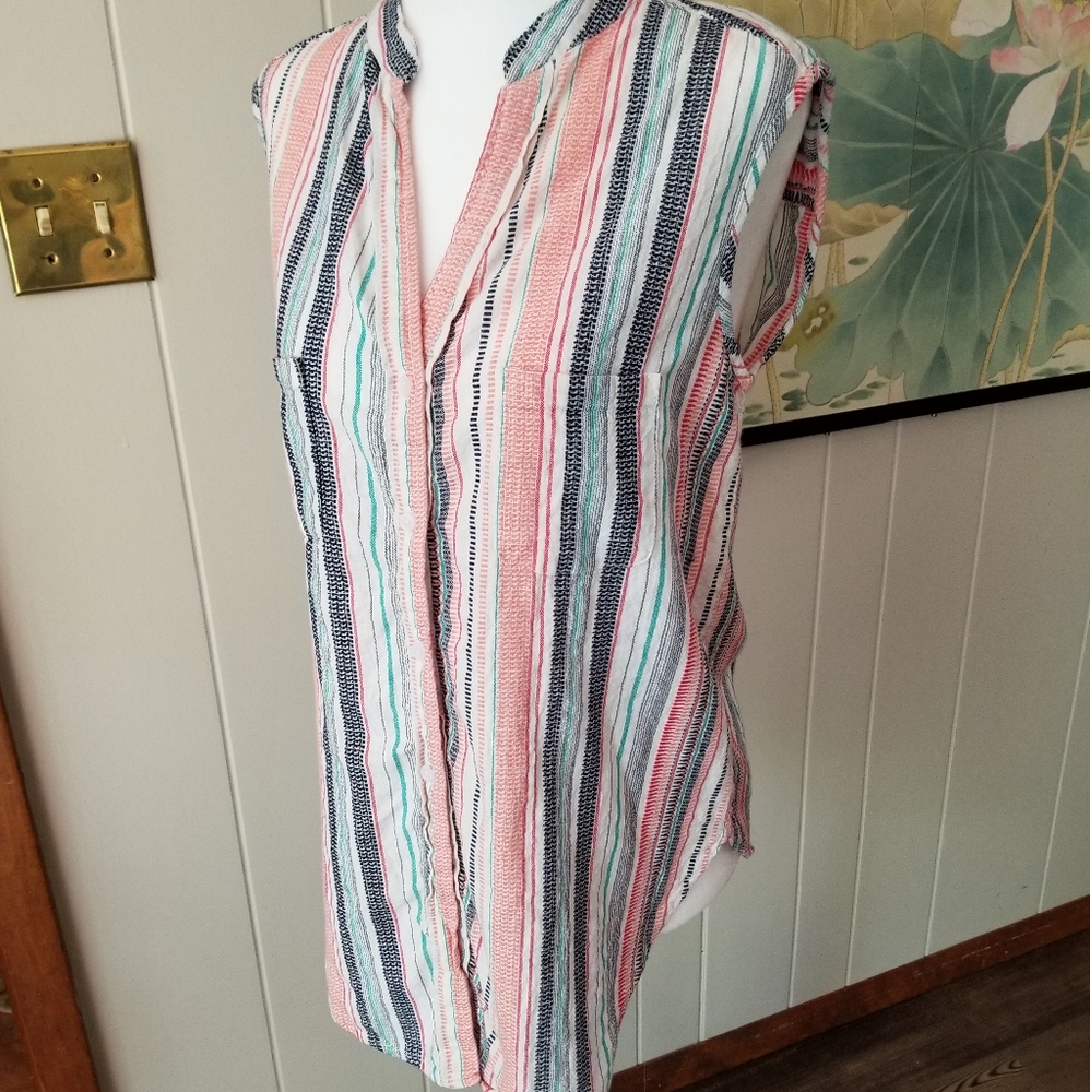 Max Studio Button Up Tank - Picture 2 of 10